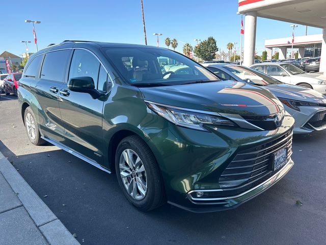 2021 Toyota Sienna Limited