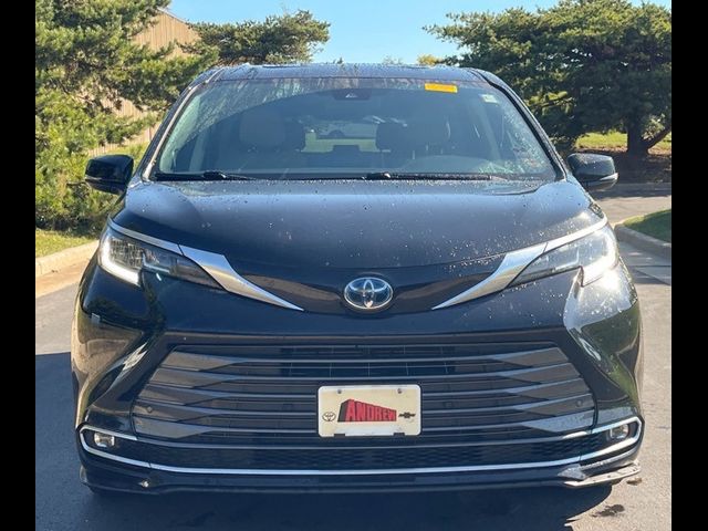 2021 Toyota Sienna Limited