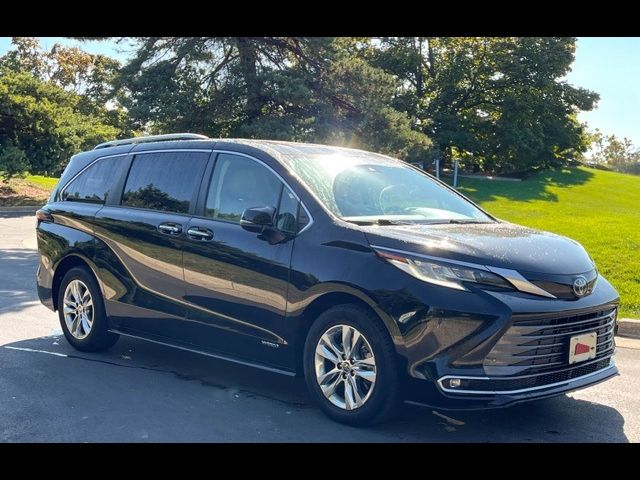 2021 Toyota Sienna Limited