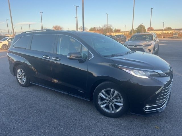 2021 Toyota Sienna Limited