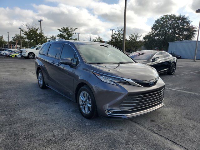 2021 Toyota Sienna Limited