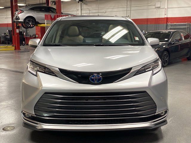 2021 Toyota Sienna Limited