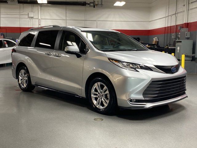 2021 Toyota Sienna Limited