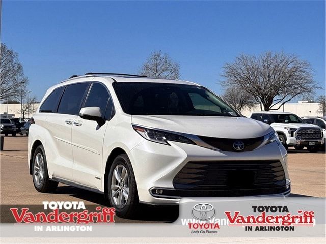 2021 Toyota Sienna Limited