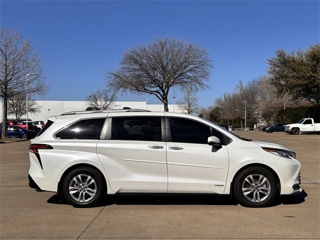 2021 Toyota Sienna Limited