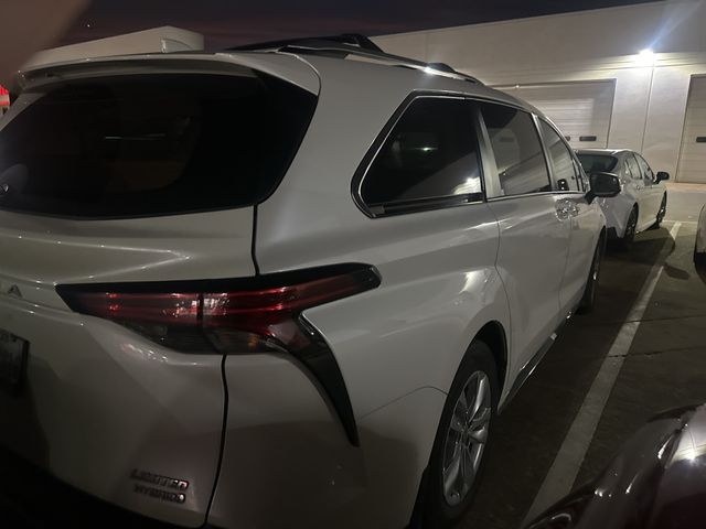 2021 Toyota Sienna Limited