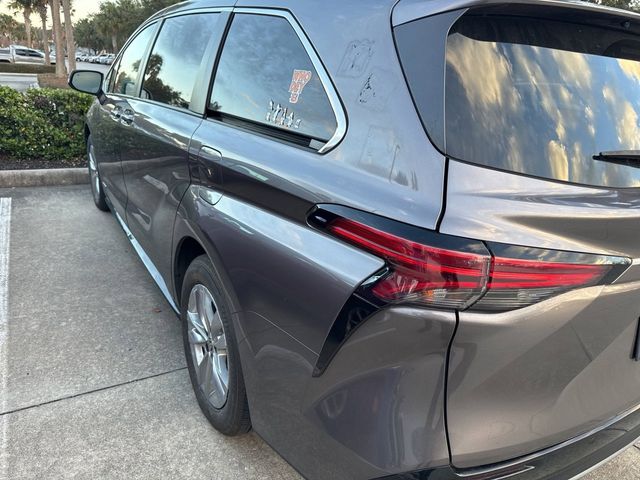 2021 Toyota Sienna Limited