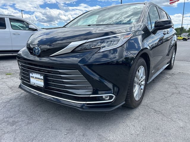 2021 Toyota Sienna Limited