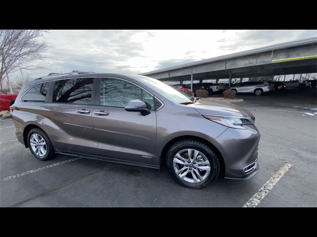 2021 Toyota Sienna Limited