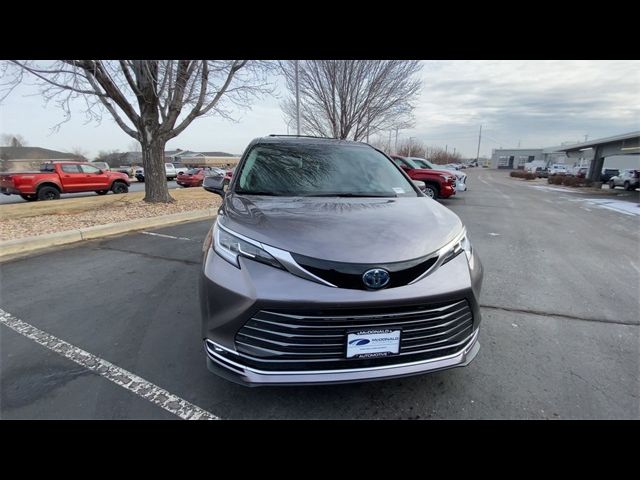 2021 Toyota Sienna Limited