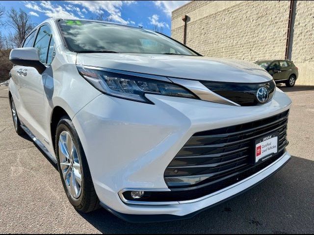 2021 Toyota Sienna Limited