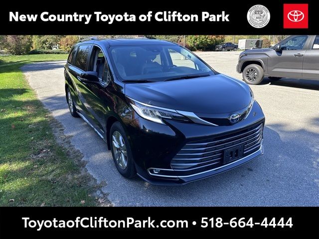 2021 Toyota Sienna Limited