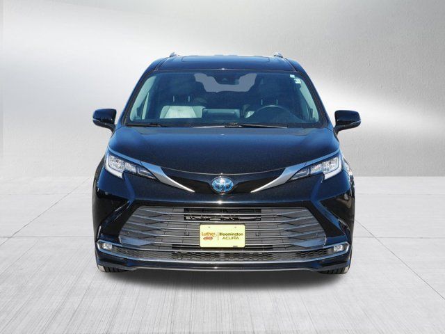 2021 Toyota Sienna Limited