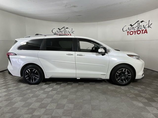 2021 Toyota Sienna Limited