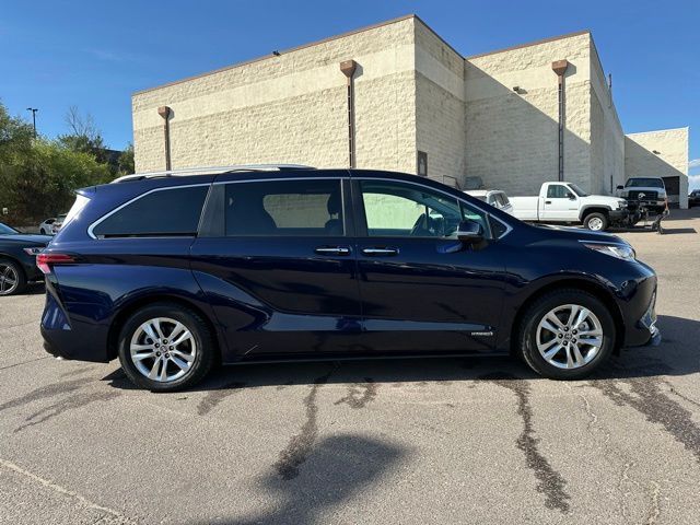 2021 Toyota Sienna Limited