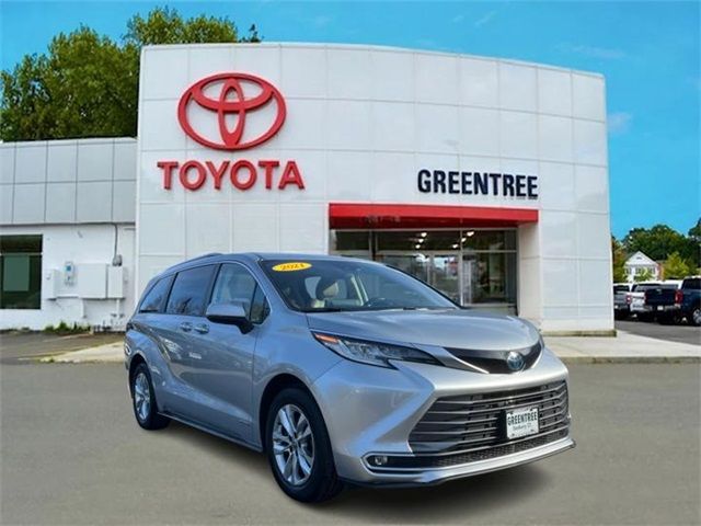 2021 Toyota Sienna Limited