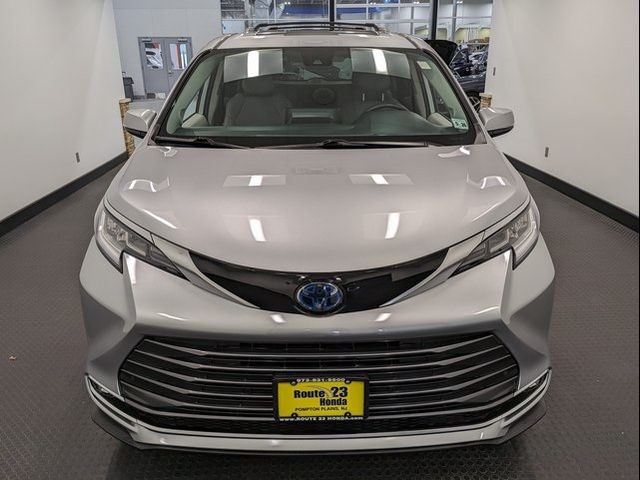 2021 Toyota Sienna Limited