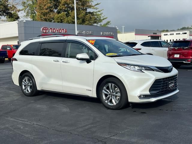 2021 Toyota Sienna Limited