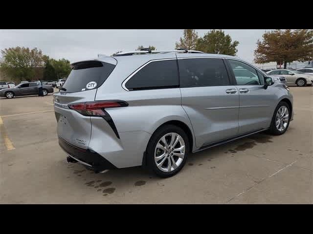 2021 Toyota Sienna Platinum