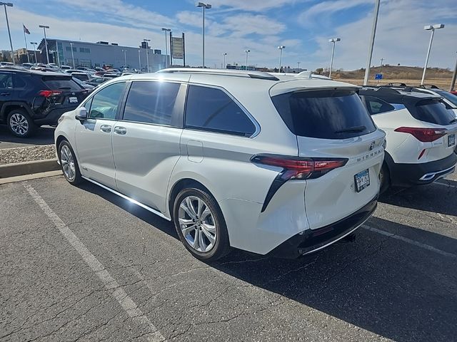 2021 Toyota Sienna Platinum