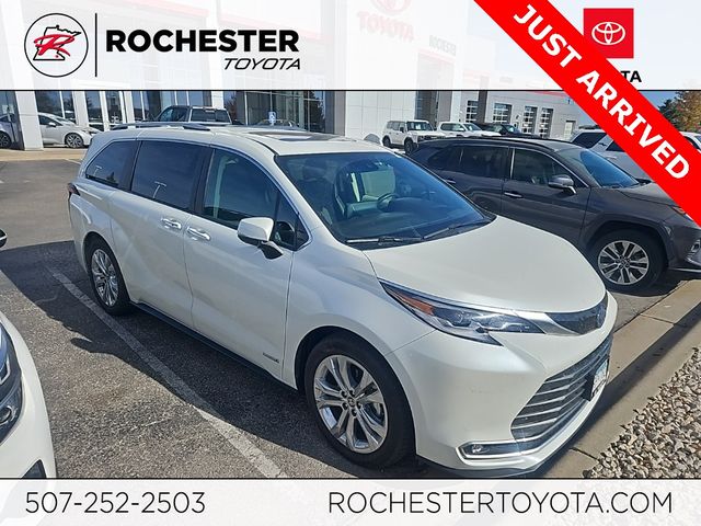 2021 Toyota Sienna Platinum