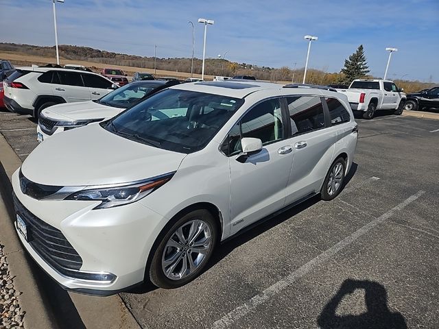 2021 Toyota Sienna Platinum