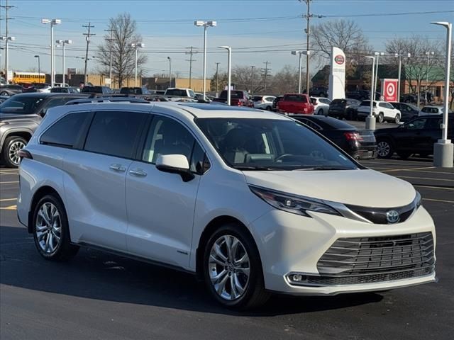 2021 Toyota Sienna Platinum