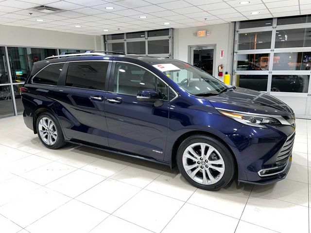 2021 Toyota Sienna Platinum