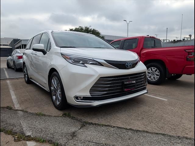 2021 Toyota Sienna Platinum