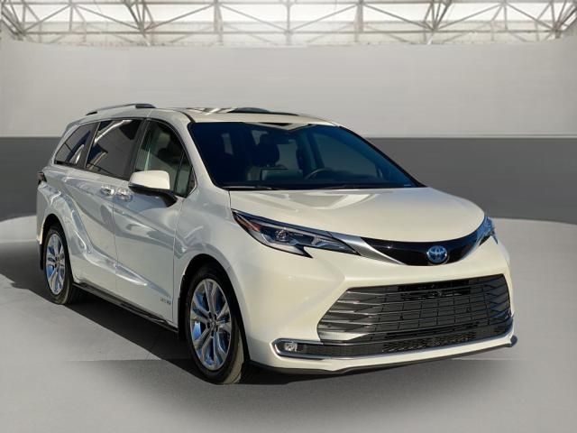 2021 Toyota Sienna Platinum