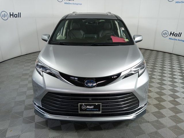 2021 Toyota Sienna Platinum