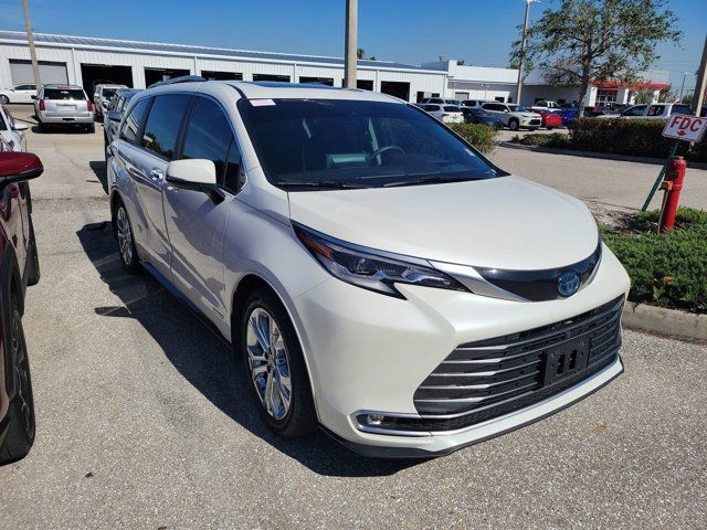 2021 Toyota Sienna Platinum