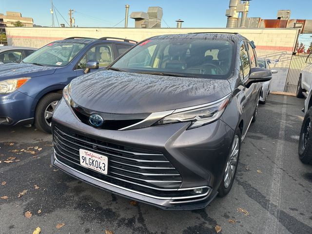 2021 Toyota Sienna Platinum