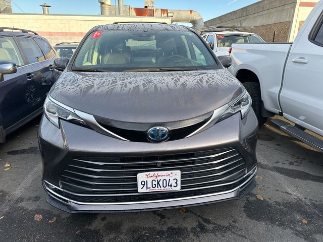 2021 Toyota Sienna Platinum