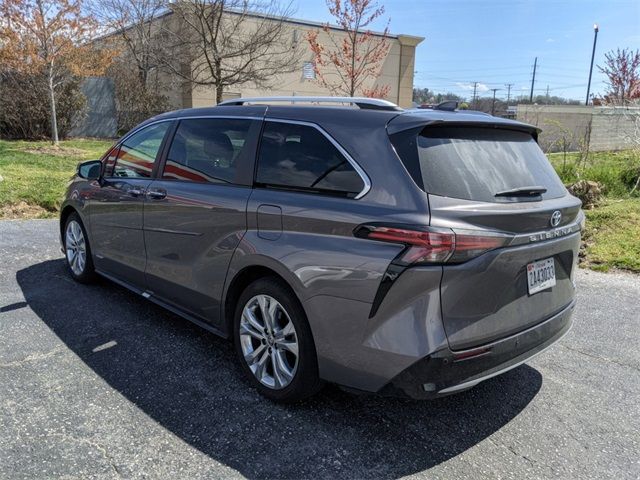 2021 Toyota Sienna Platinum