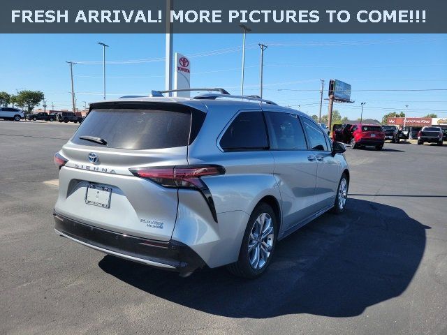 2021 Toyota Sienna Platinum