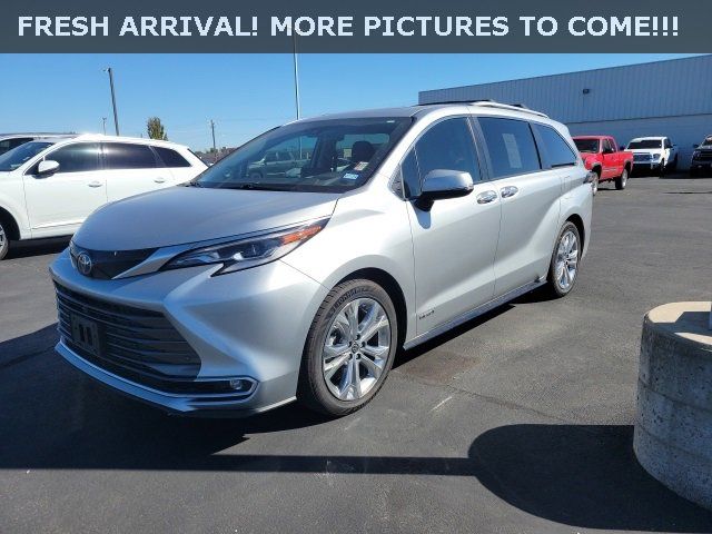 2021 Toyota Sienna Platinum