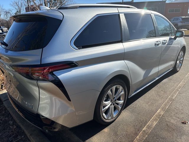 2021 Toyota Sienna Platinum