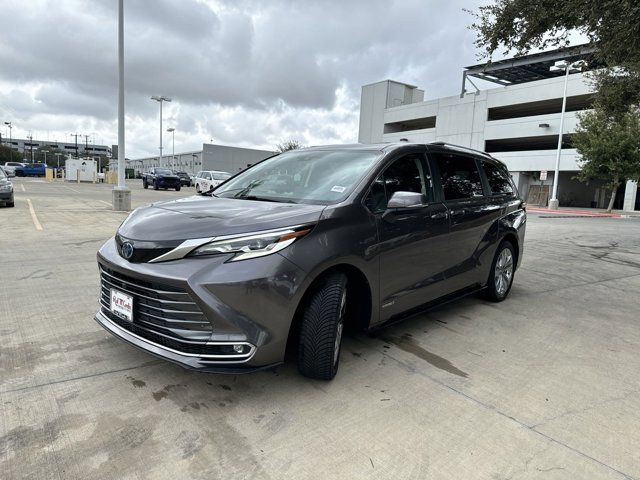 2021 Toyota Sienna Platinum