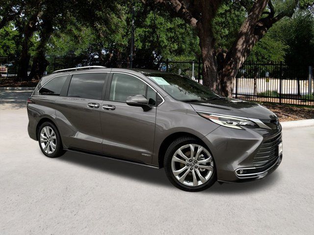 2021 Toyota Sienna Platinum