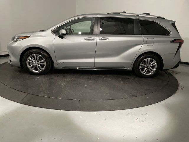 2021 Toyota Sienna Platinum