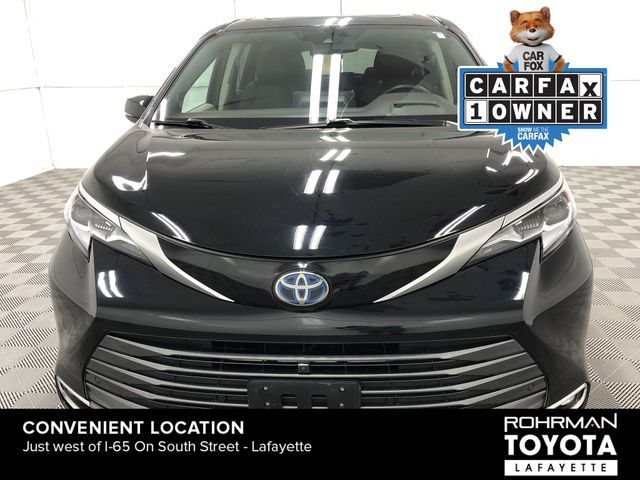 2021 Toyota Sienna Platinum