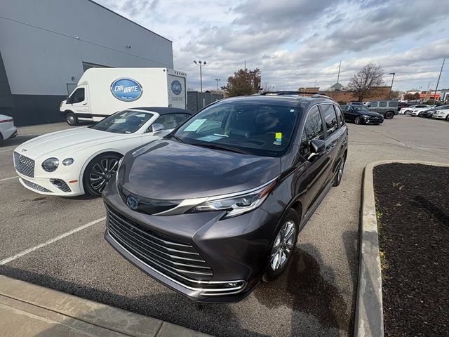 2021 Toyota Sienna Platinum