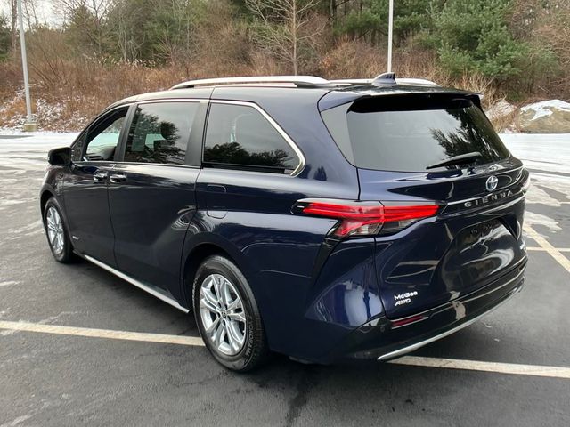 2021 Toyota Sienna Platinum