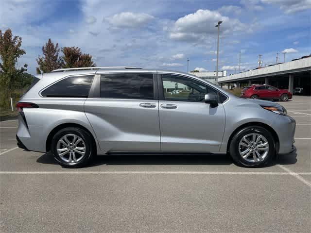 2021 Toyota Sienna Platinum