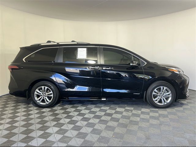 2021 Toyota Sienna Platinum