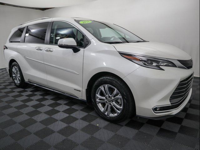 2021 Toyota Sienna Platinum