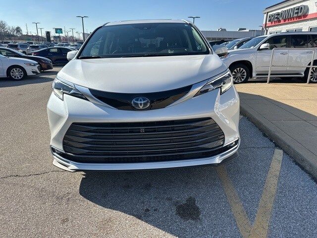 2021 Toyota Sienna Platinum