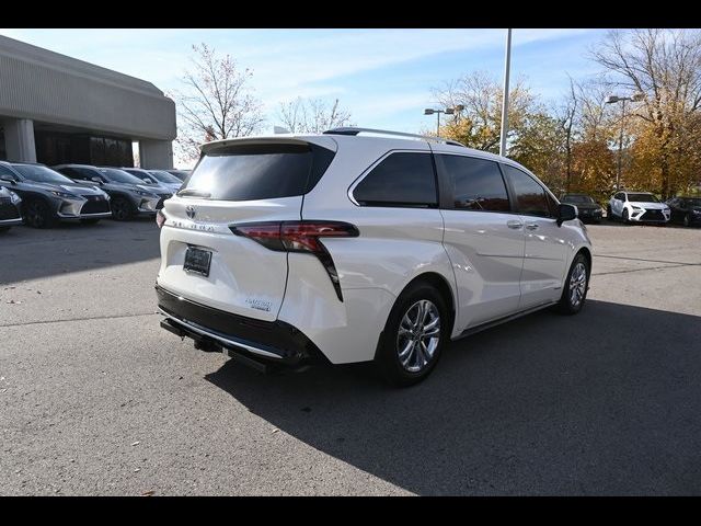 2021 Toyota Sienna Platinum