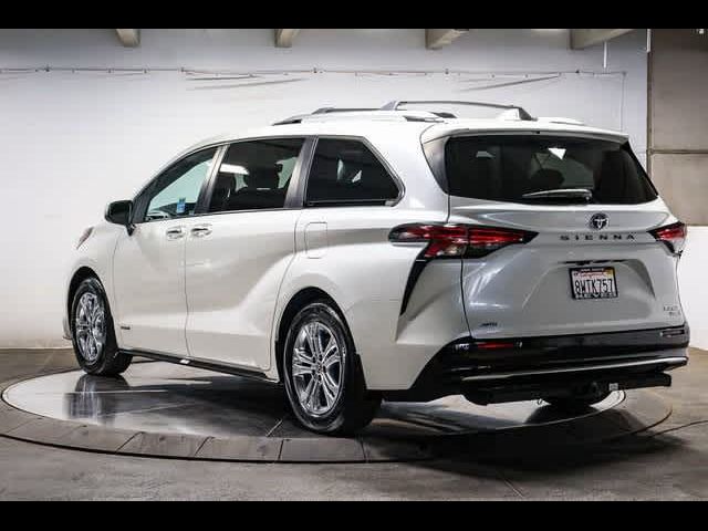 2021 Toyota Sienna Platinum